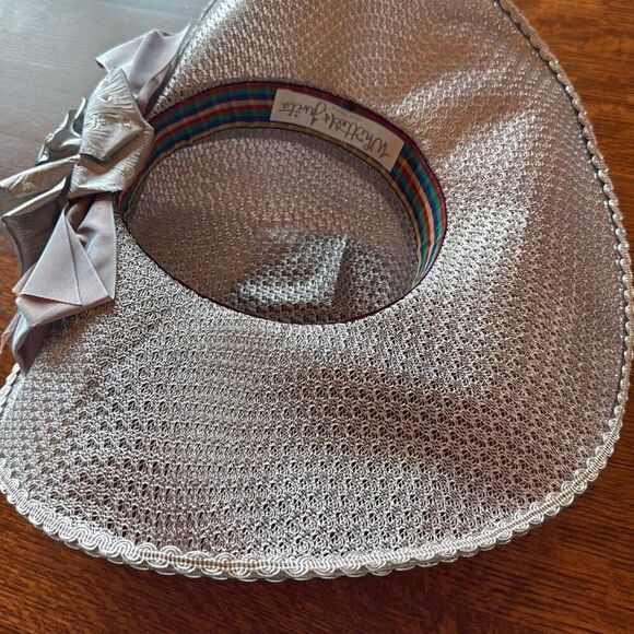 Vintage Whittal & Javits Silver Metallic Open Weave Mesh Large Tricorn Derby Hat - Picture 9 of 16